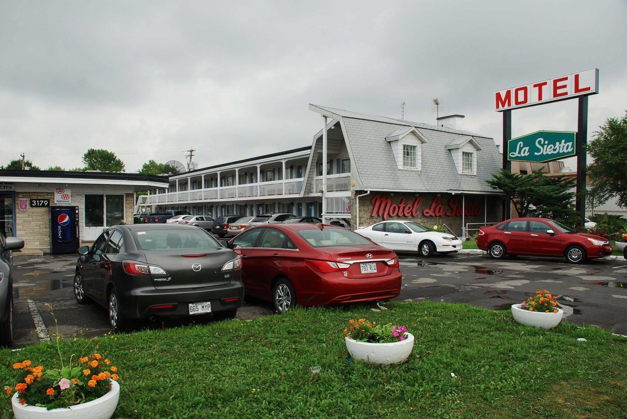 Motel La Siesta Saint-Lambert Exterior foto